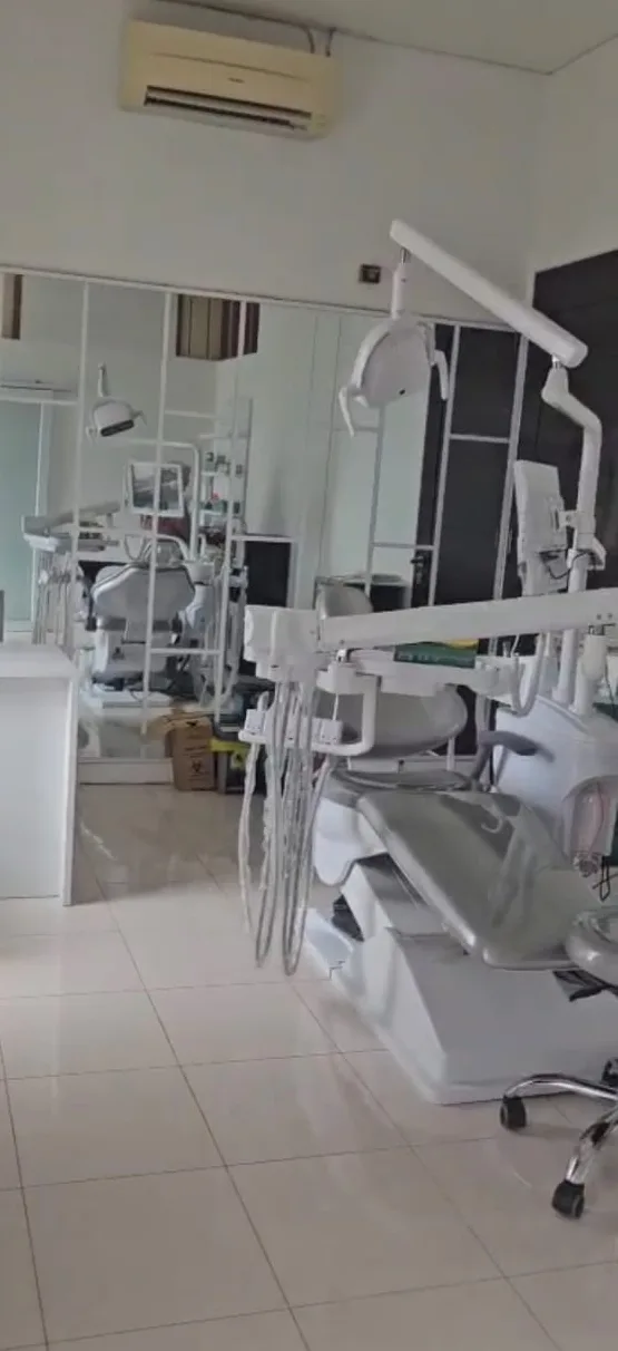 Suasana ruang praktik gigi